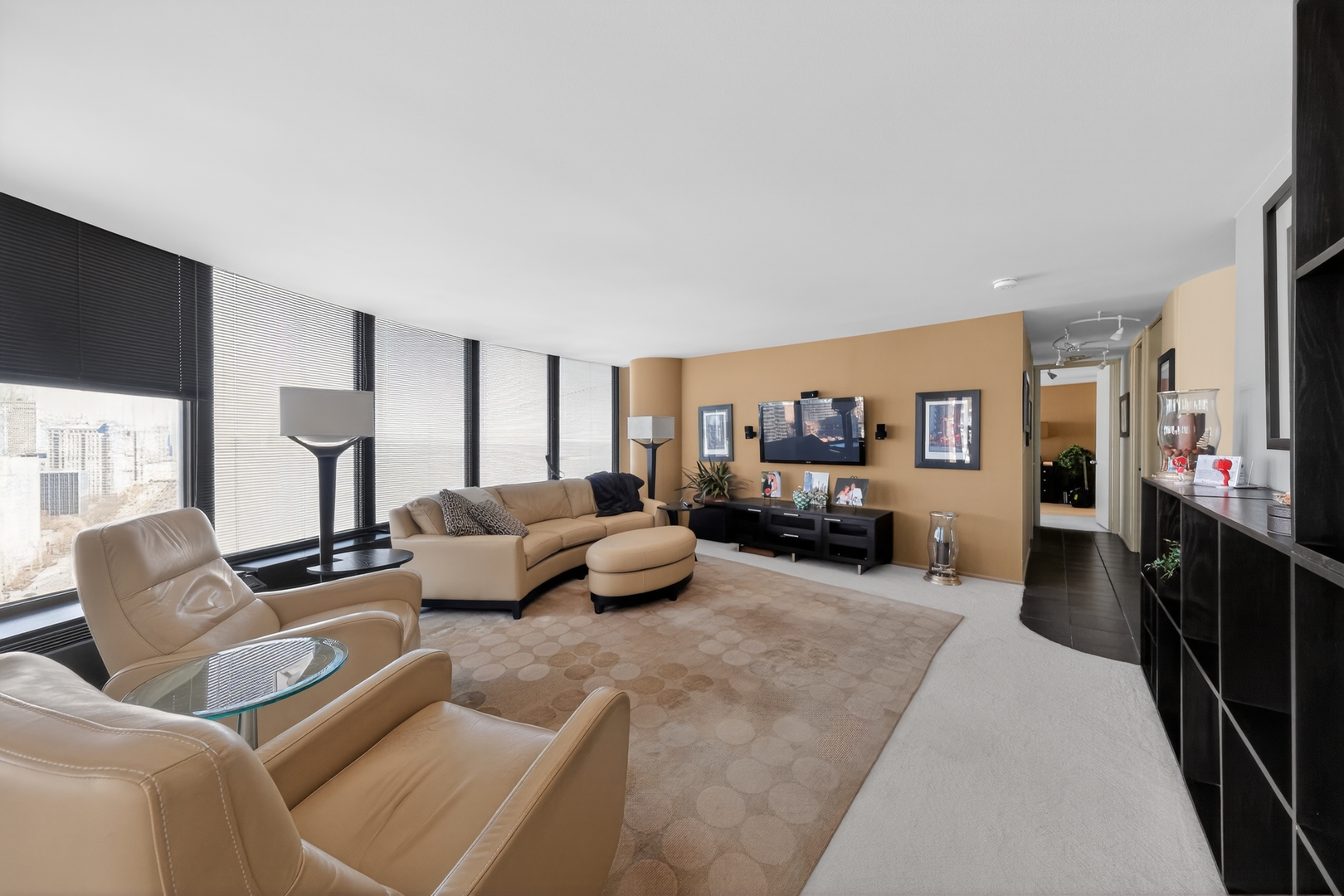 505 N Lake Shore Drive Unit: 2711