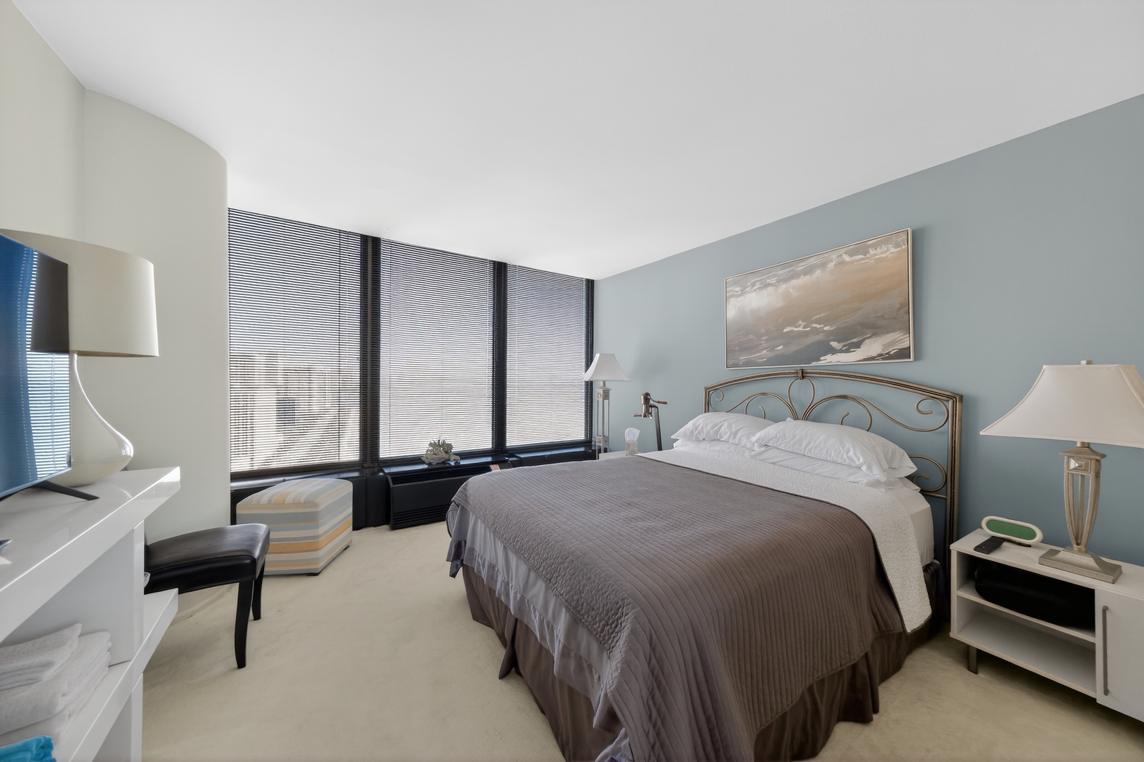 505 N Lake Shore Drive Unit: 2711