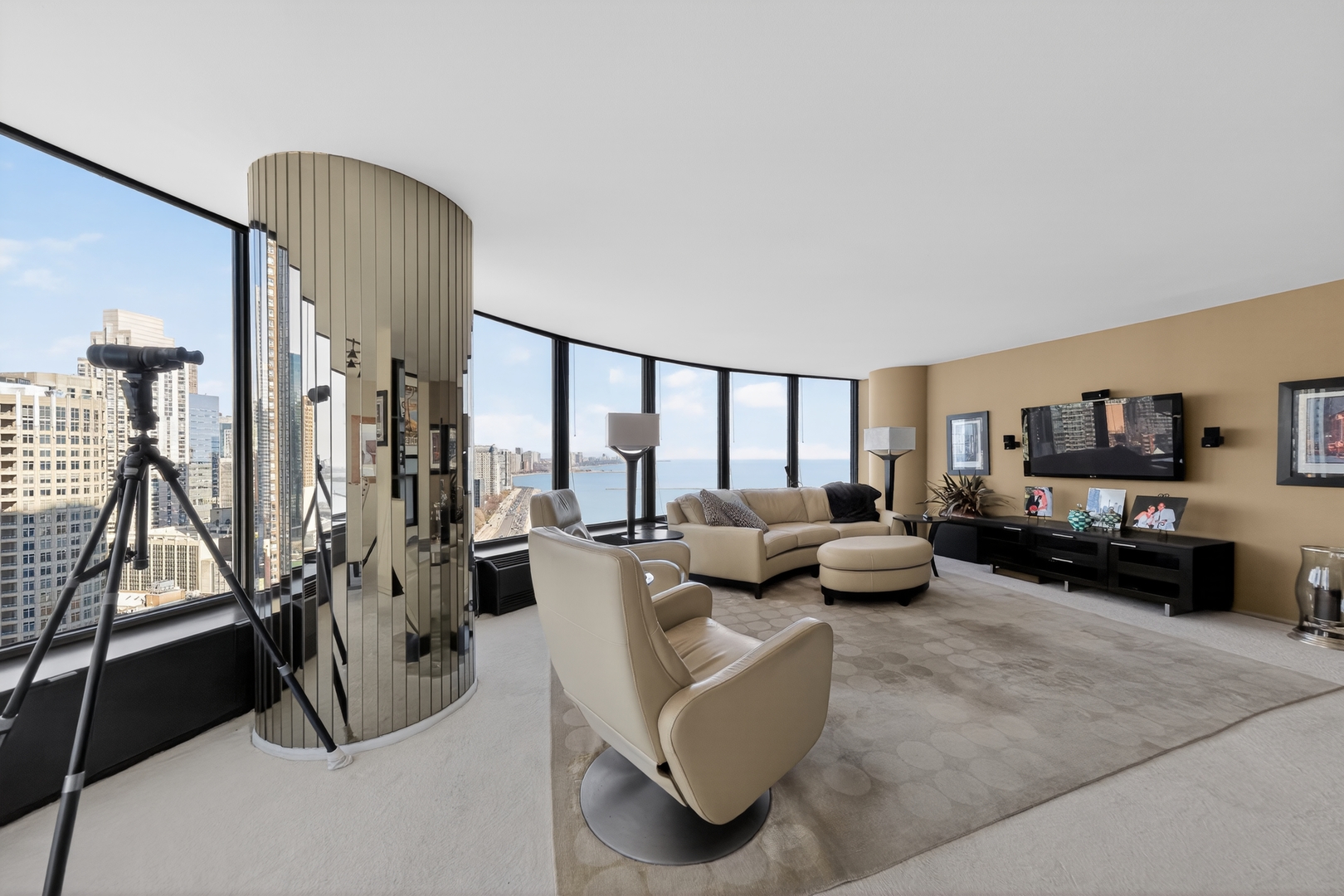 505 N Lake Shore Drive Unit: 2711