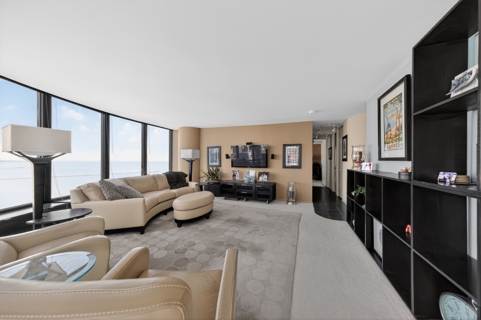 505 N Lake Shore Drive Unit: 2711