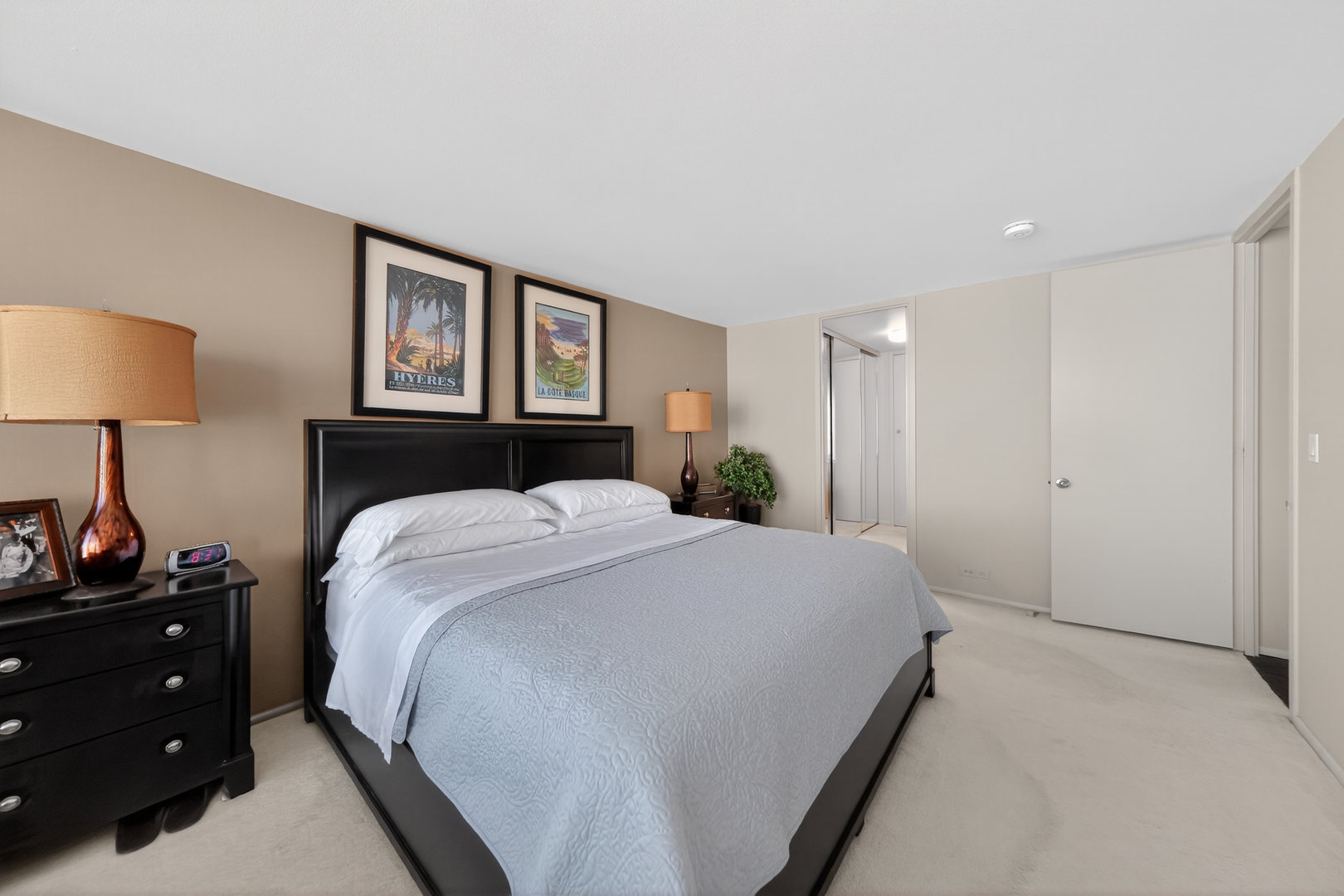 505 N Lake Shore Drive Unit: 2711