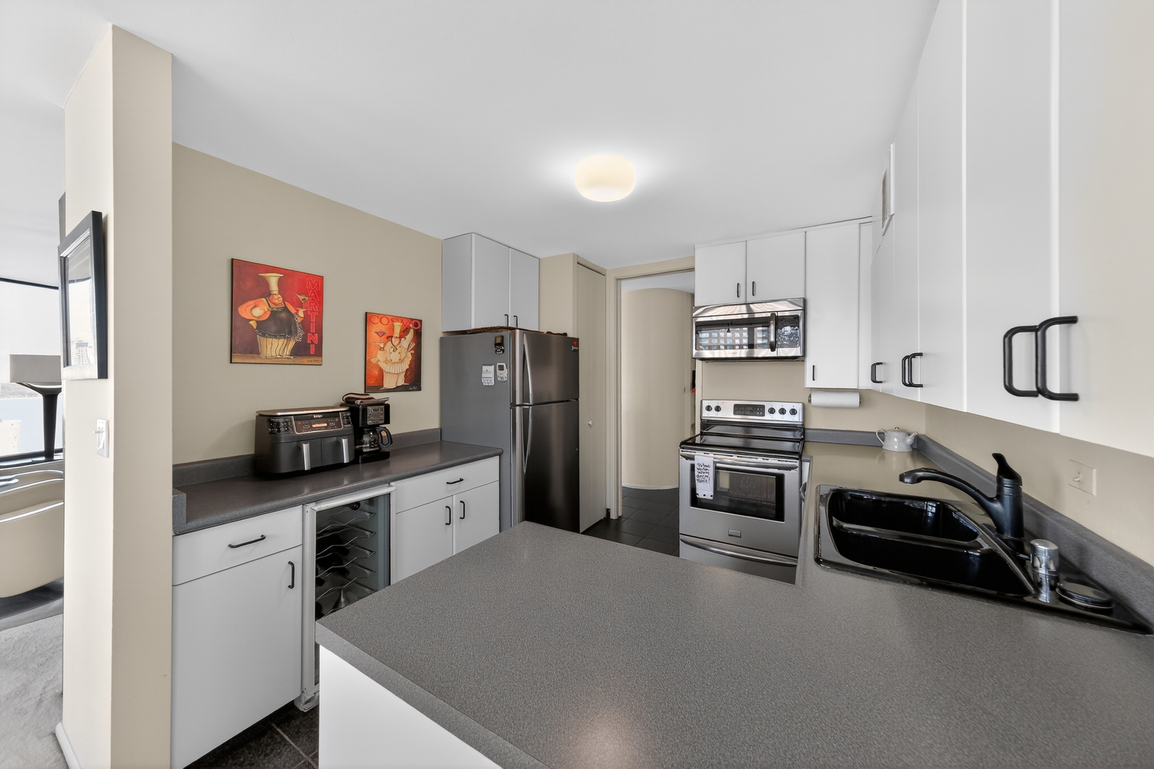 505 N Lake Shore Drive Unit: 2711