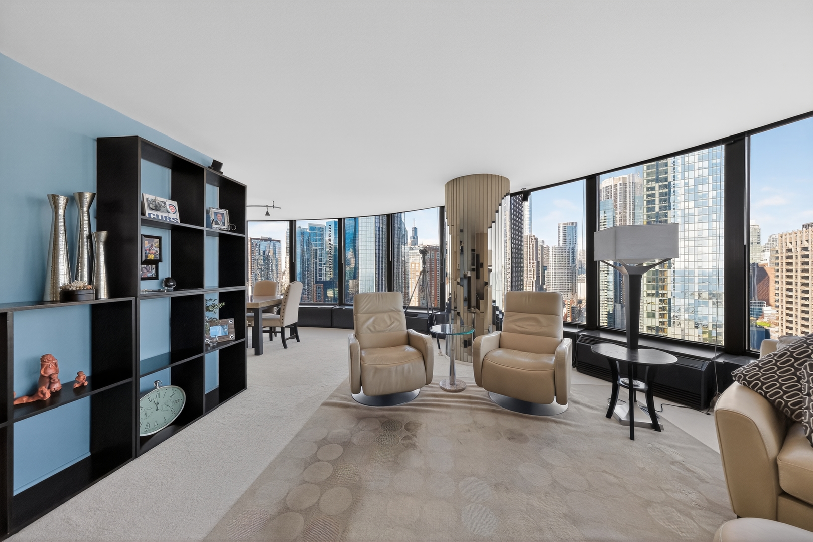 505 N Lake Shore Drive Unit: 2711