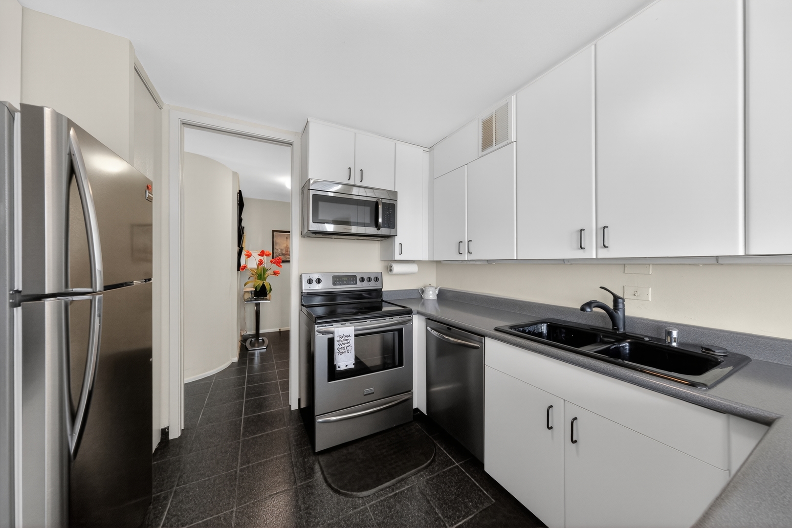505 N Lake Shore Drive Unit: 2711