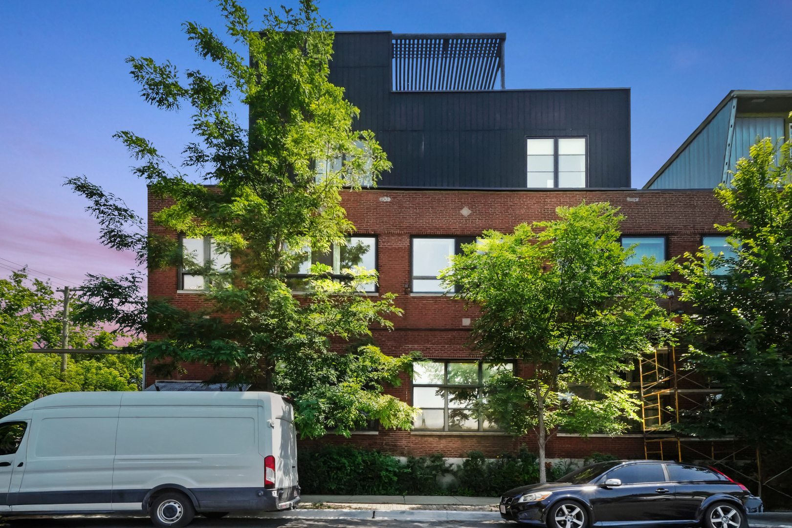 407 N Elizabeth Street Unit: 101B