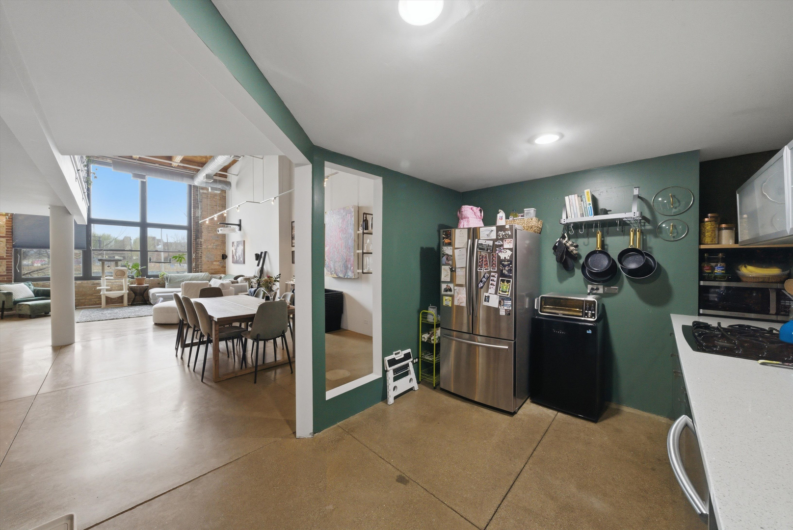 407 N Elizabeth Street Unit: 101B