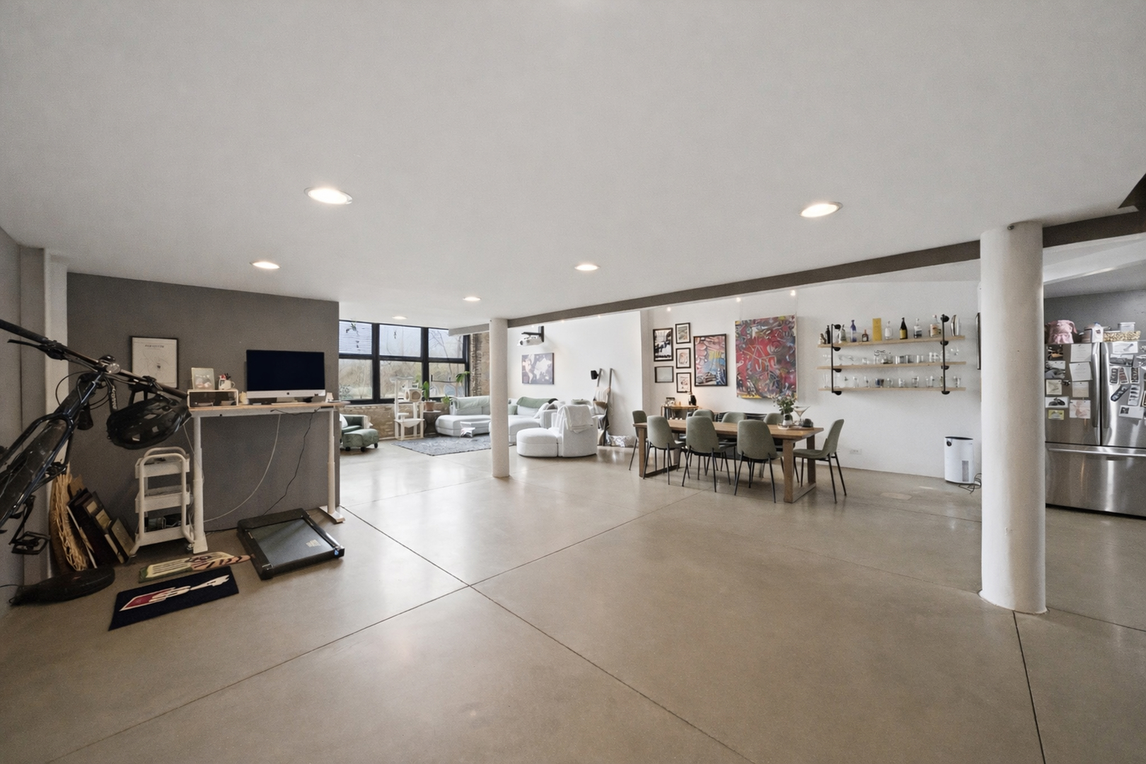 407 N Elizabeth Street Unit: 101B