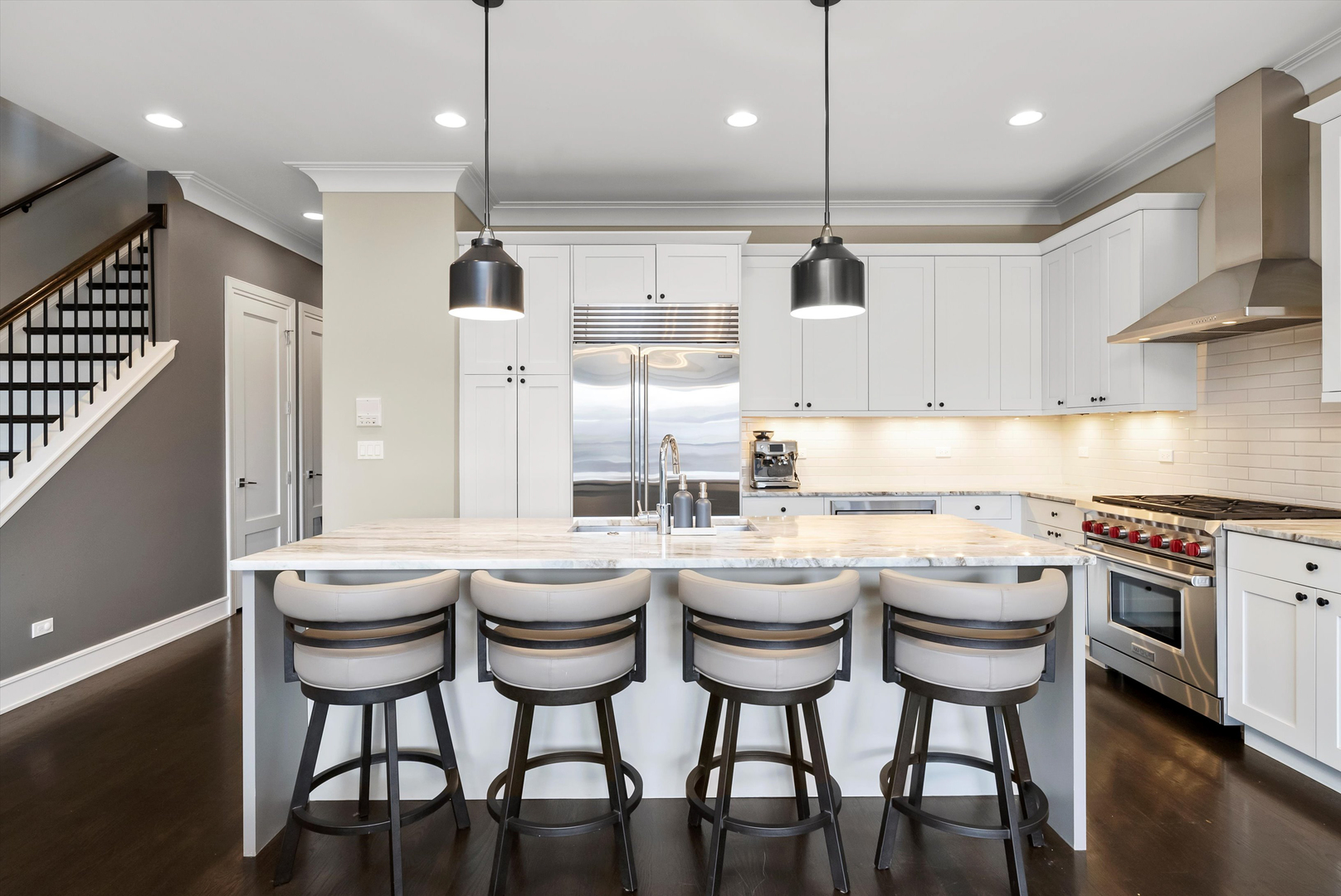 1042 W Altgeld Street Unit: 3