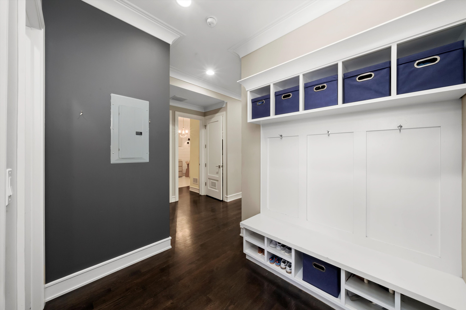 1042 W Altgeld Street Unit: 3