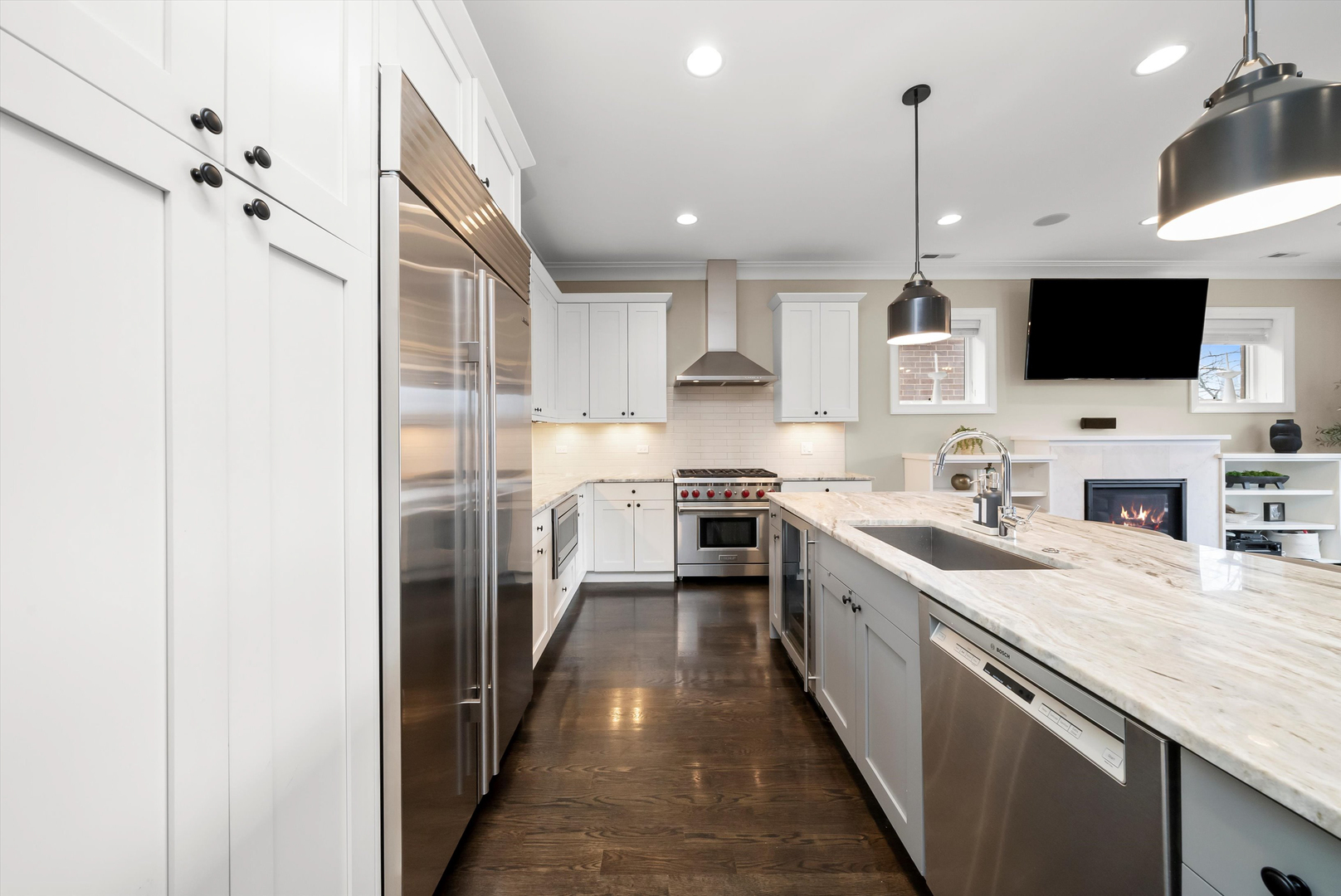 1042 W Altgeld Street Unit: 3