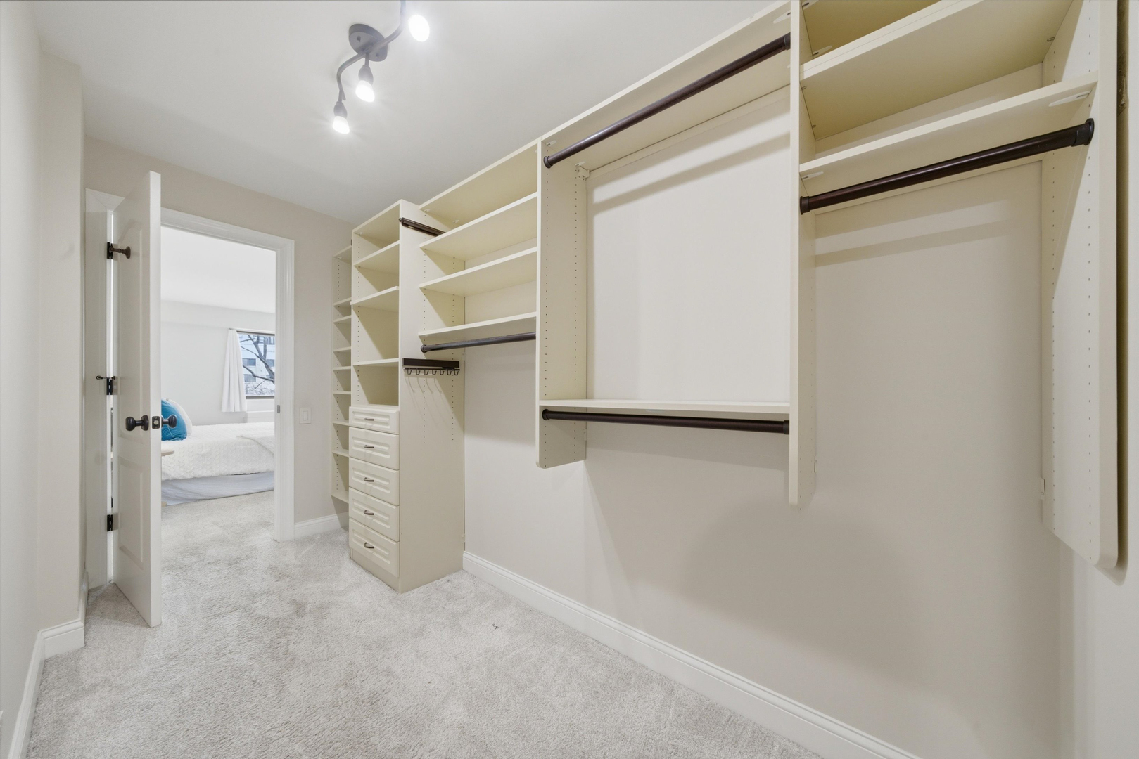 1169 S Plymouth Court Unit: 118