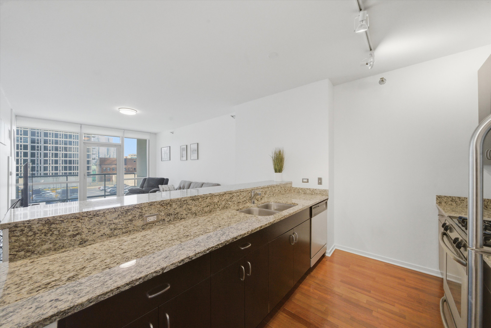 123 S Green Street Unit: 702B