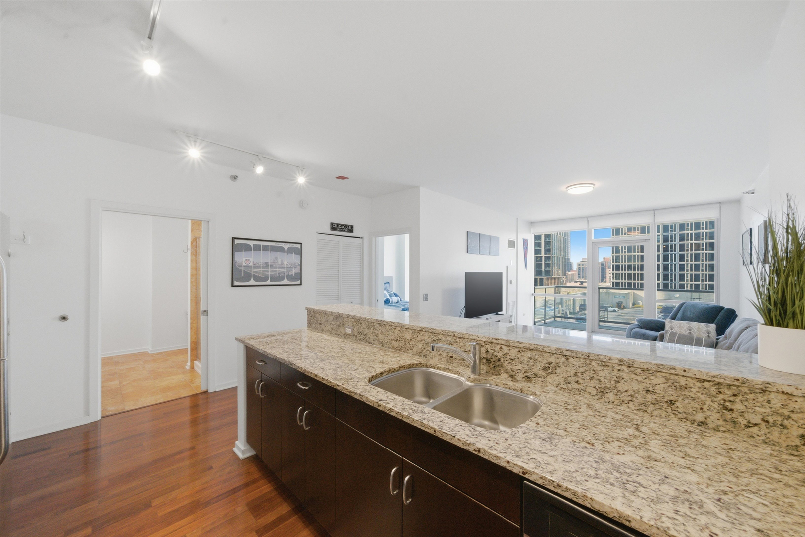 123 S Green Street Unit: 702B