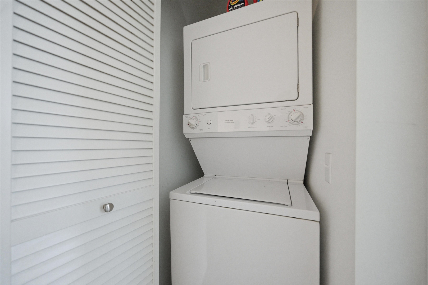 123 S Green Street Unit: 702B