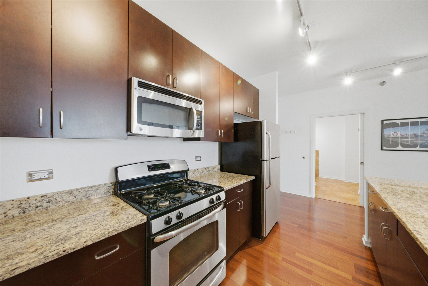 123 S Green Street Unit: 702B