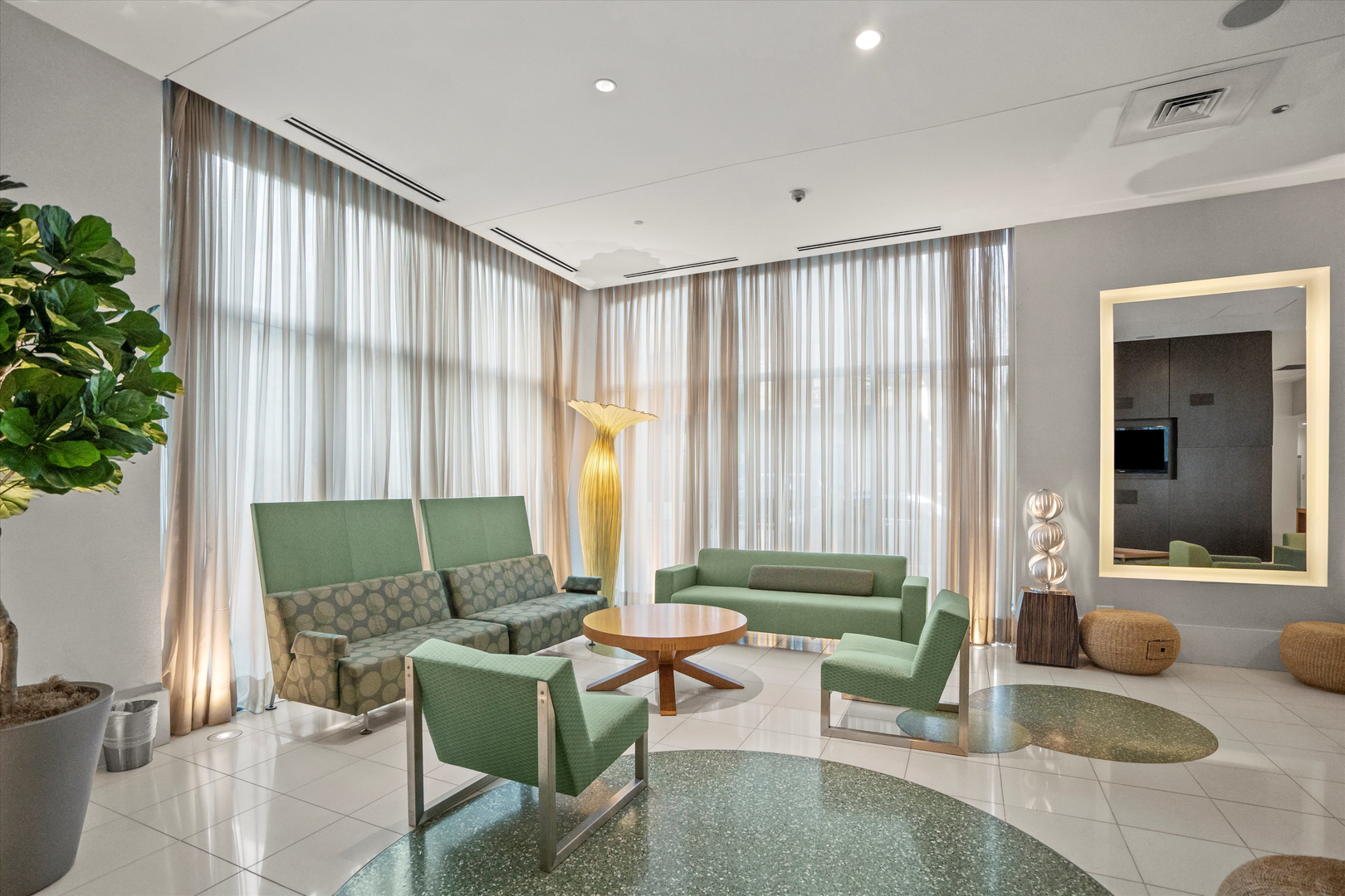 123 S Green Street Unit: 702B