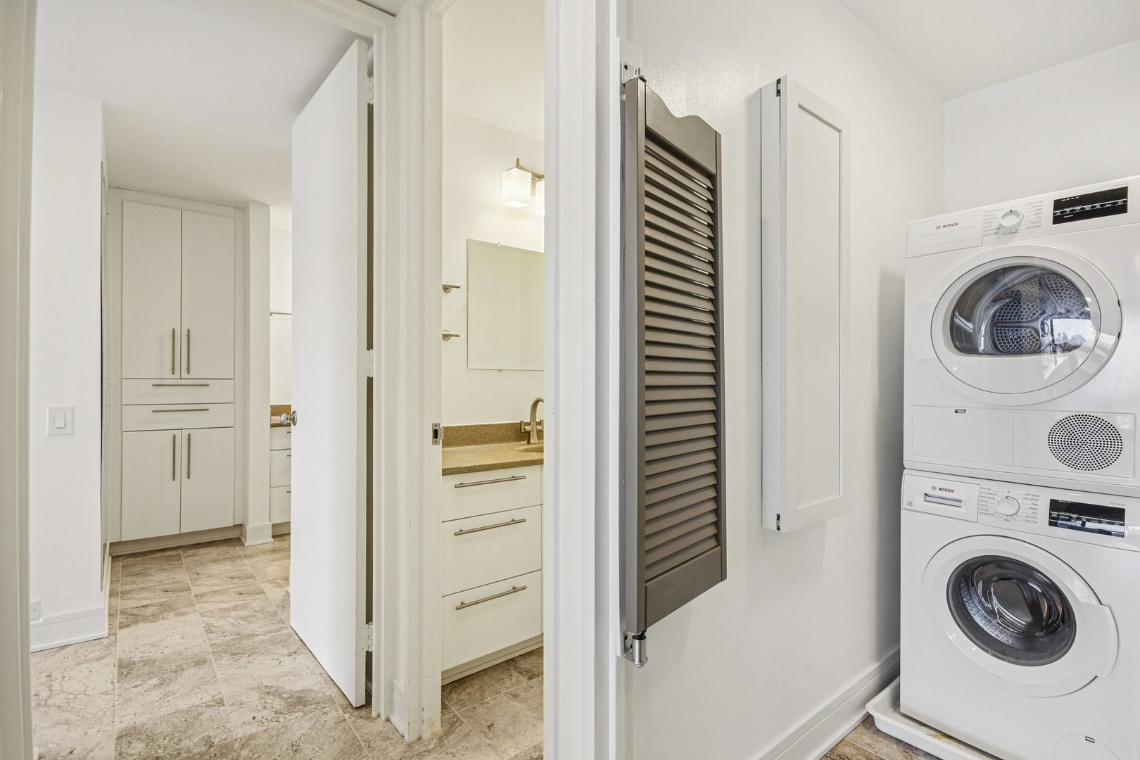 360 E Randolph Street Unit: 1102
