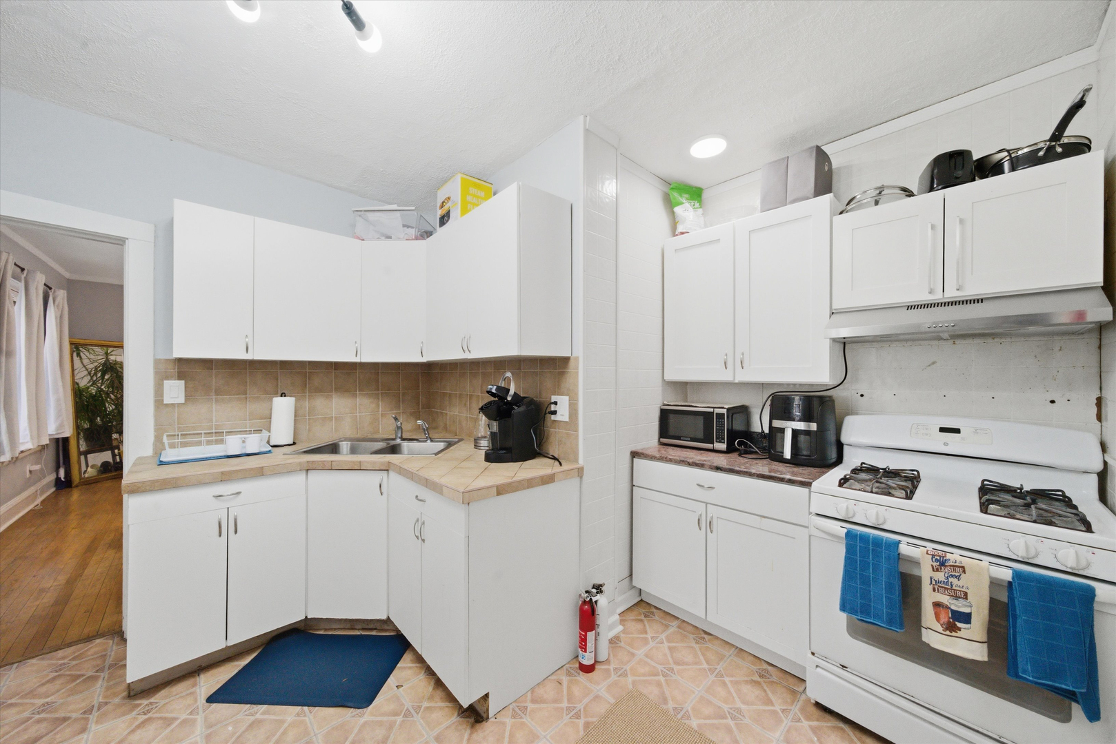 4735 N Keating Avenue