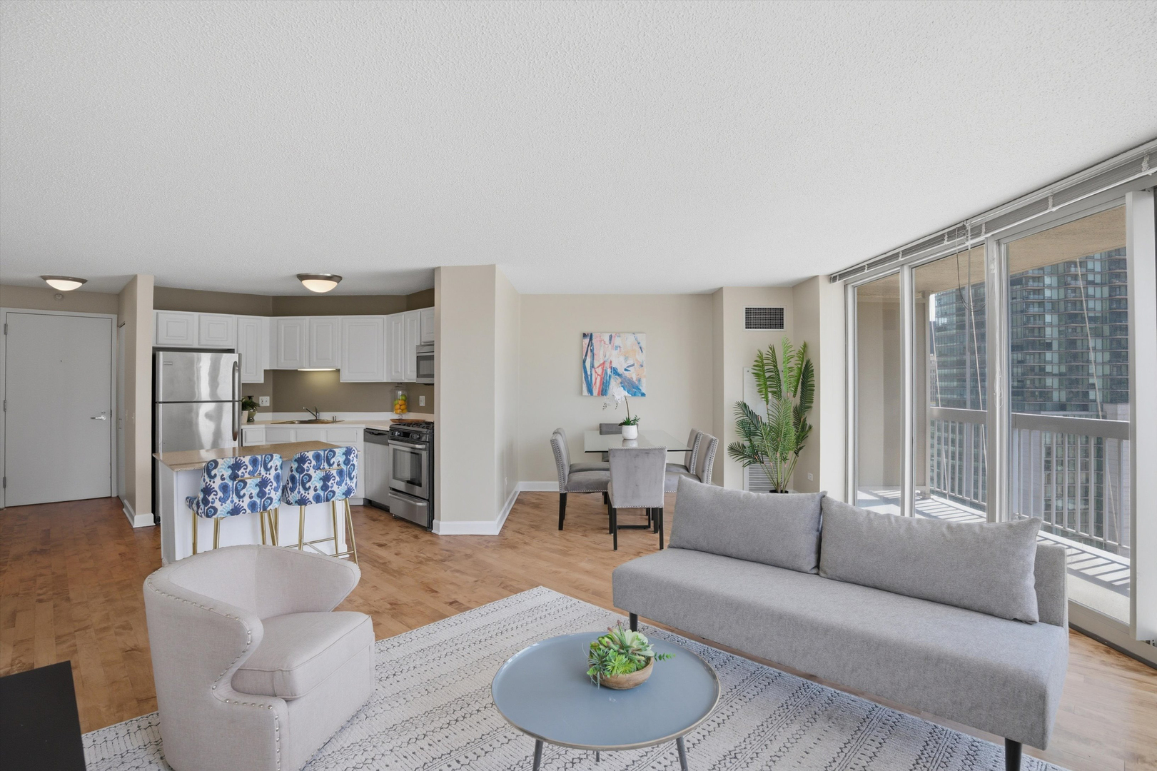 545 N Dearborn Street Unit: 2010