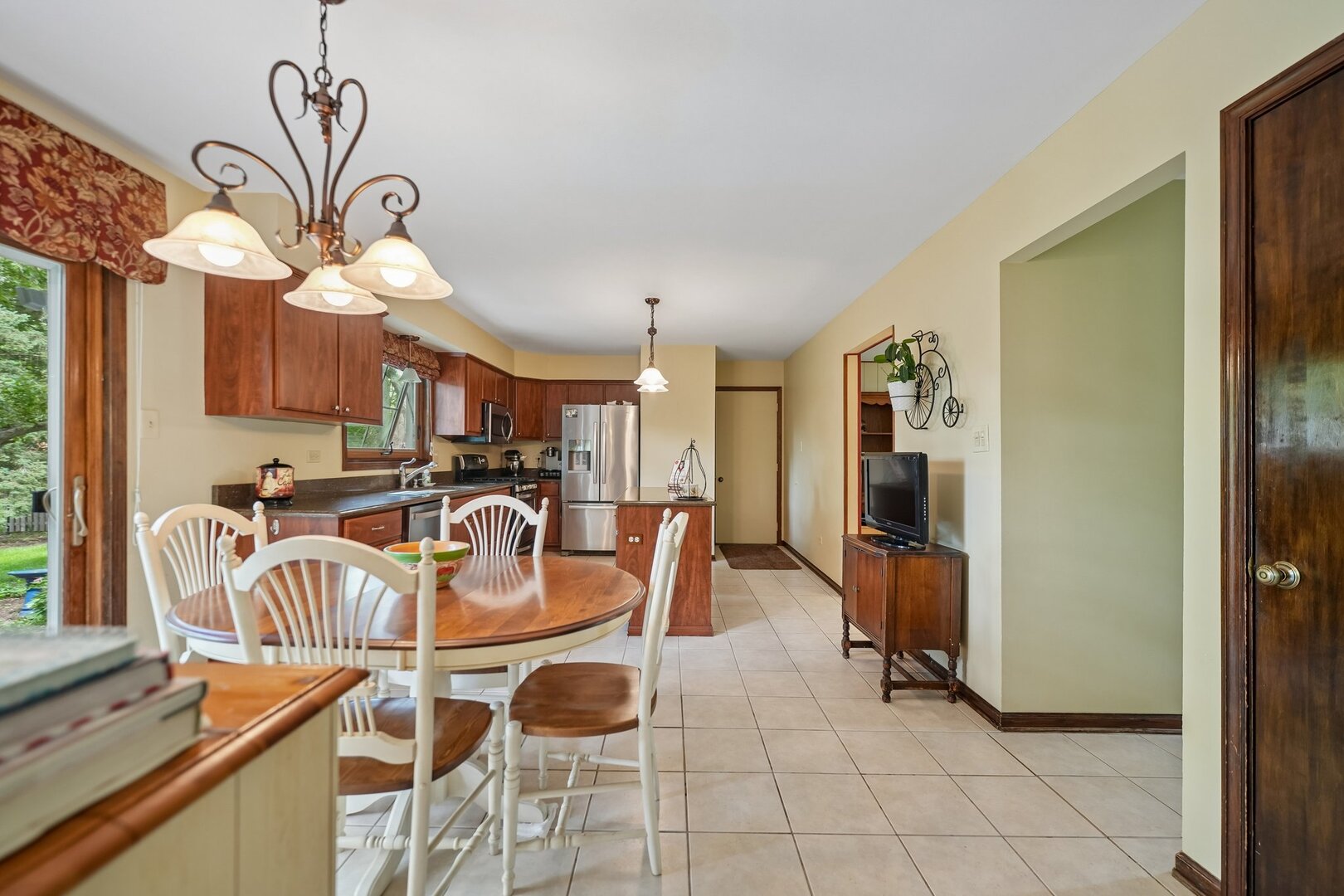 737 Clovetree Court
