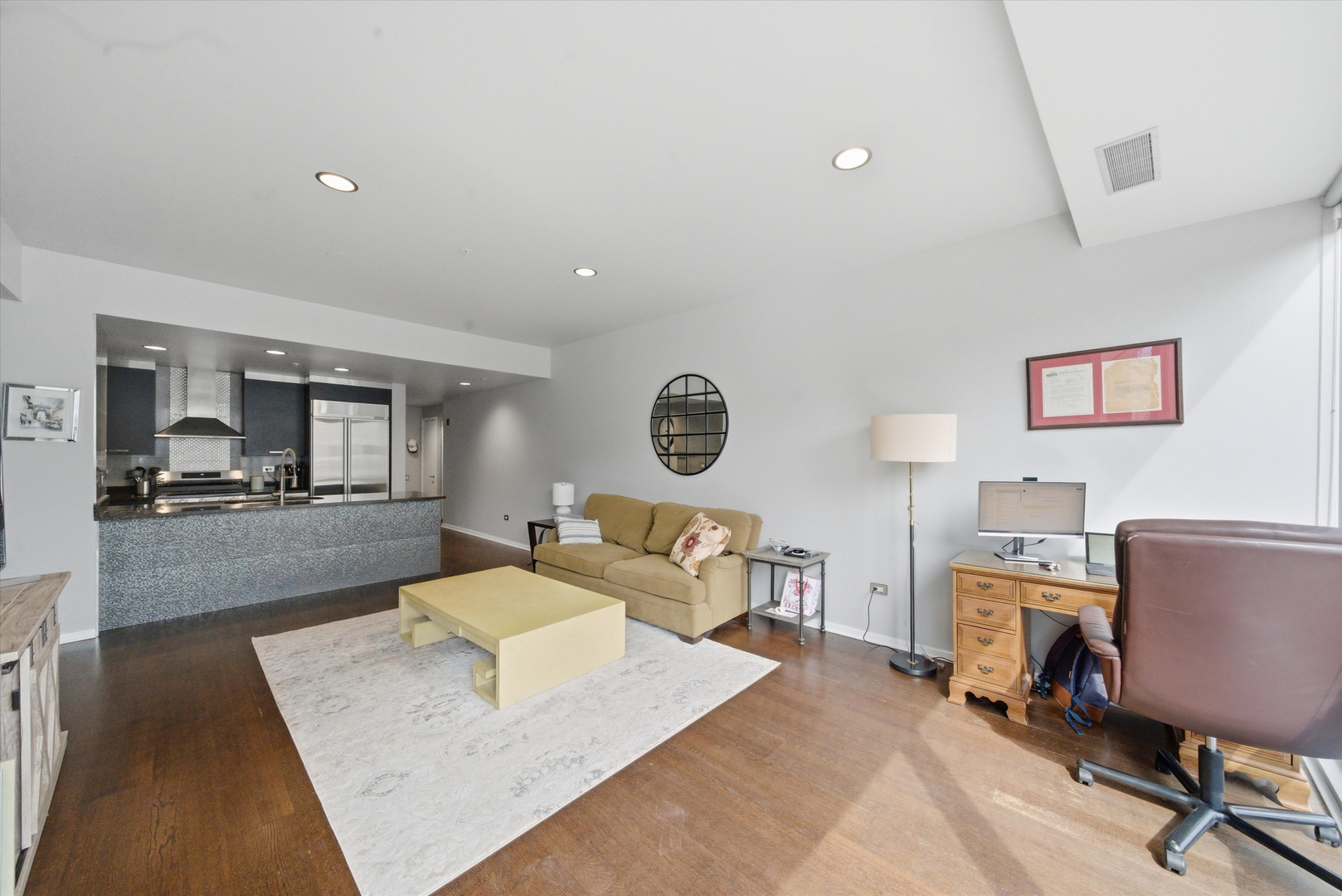 240 E Illinois Street Unit: 1503