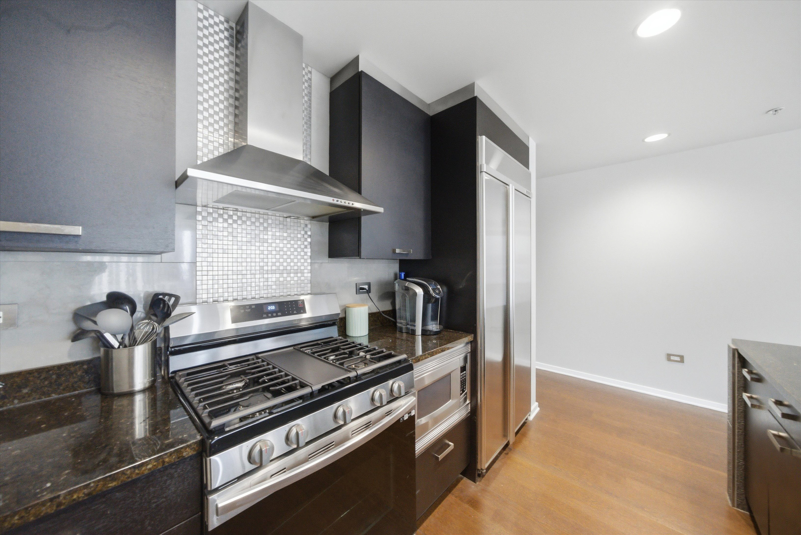 240 E Illinois Street Unit: 1503