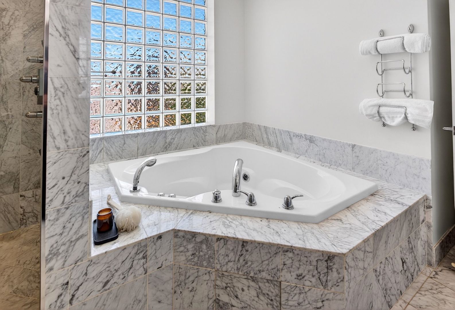 850 W Erie Street Unit: 3W