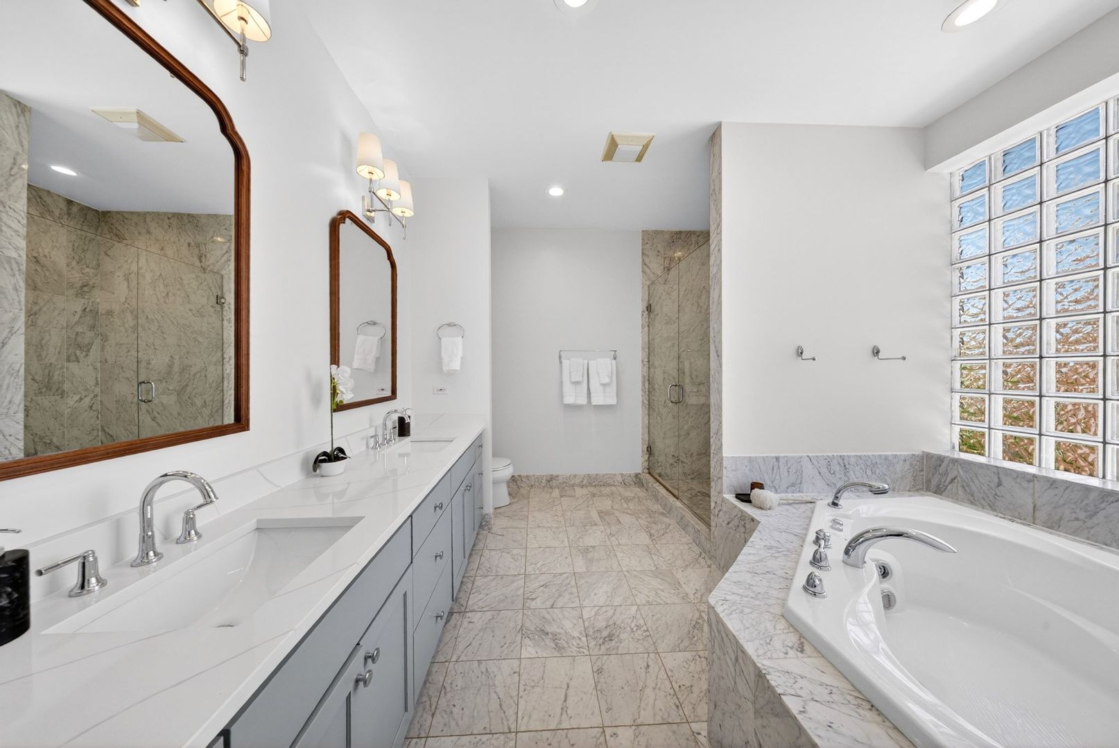 850 W Erie Street Unit: 3W