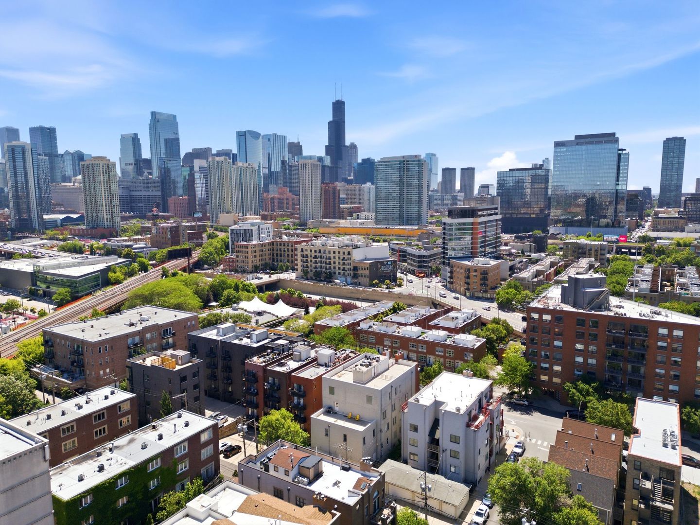 850 W Erie Street Unit: 3W