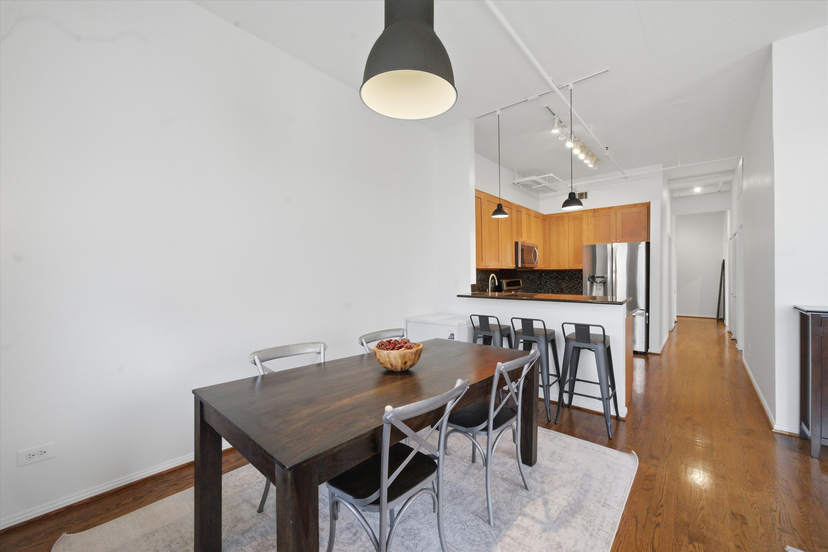 950 W Monroe Street Unit: 401