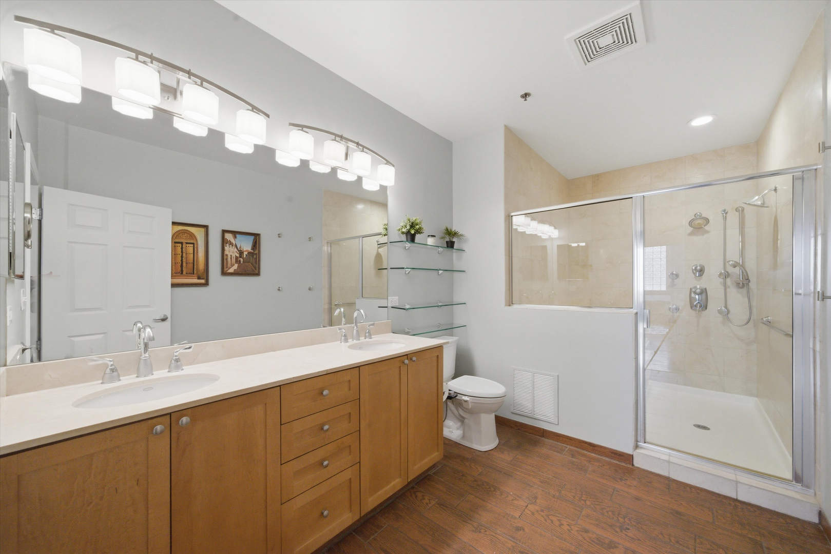 950 W Monroe Street Unit: 401