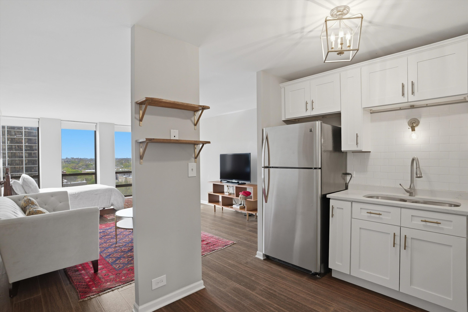 1660 N La Salle Drive Unit: 1004