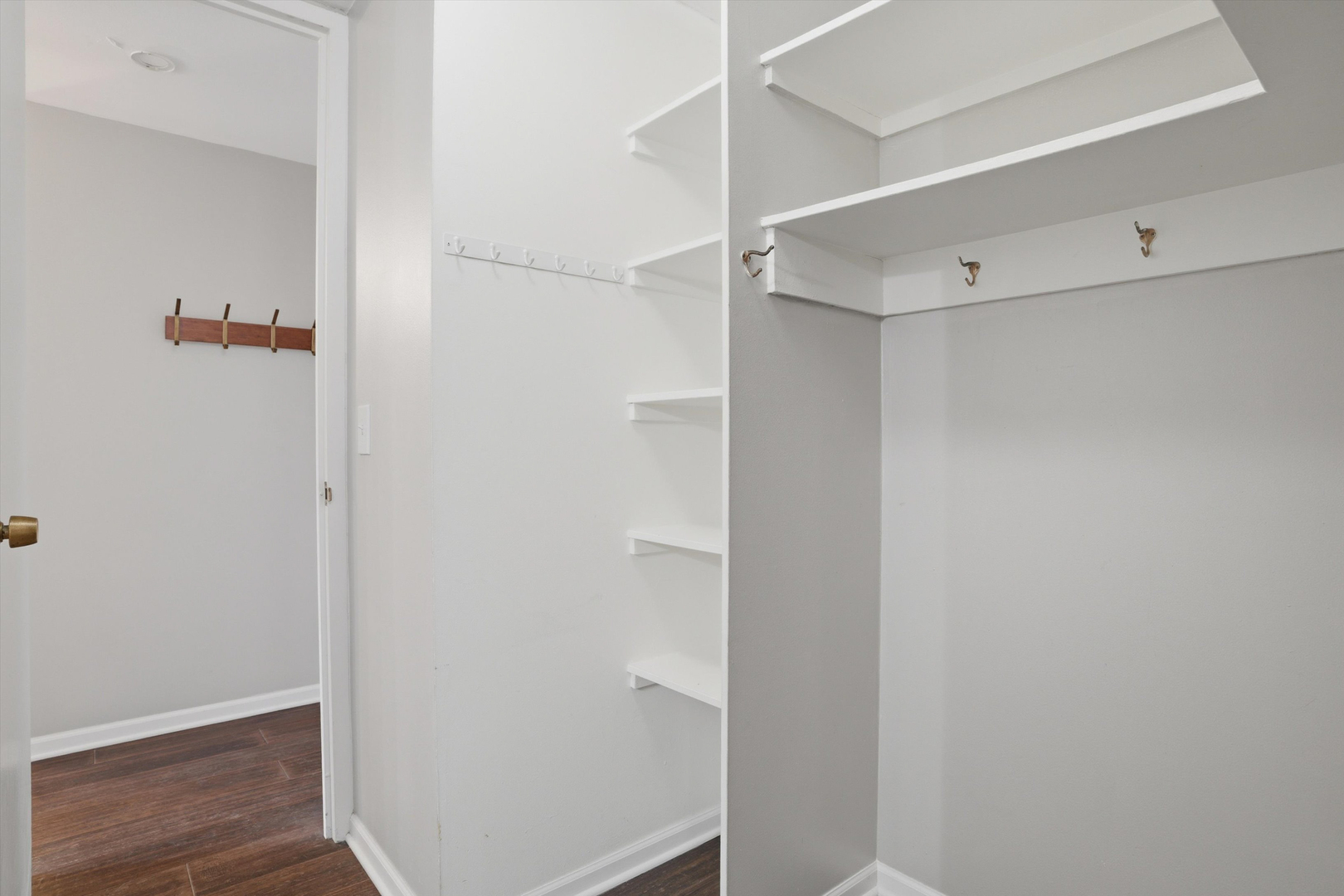 1660 N La Salle Drive Unit: 1004
