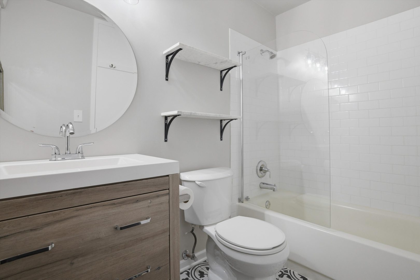 1660 N La Salle Drive Unit: 1004