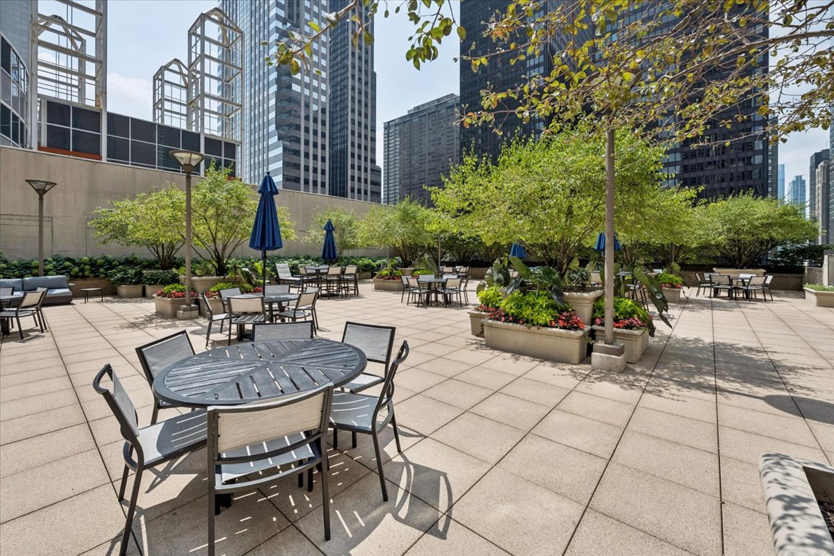 222 N Columbus Drive Unit: 612