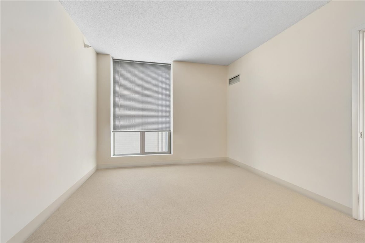 222 N Columbus Drive Unit: 612