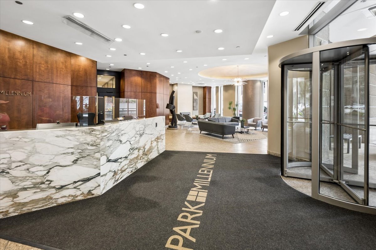222 N Columbus Drive Unit: 612