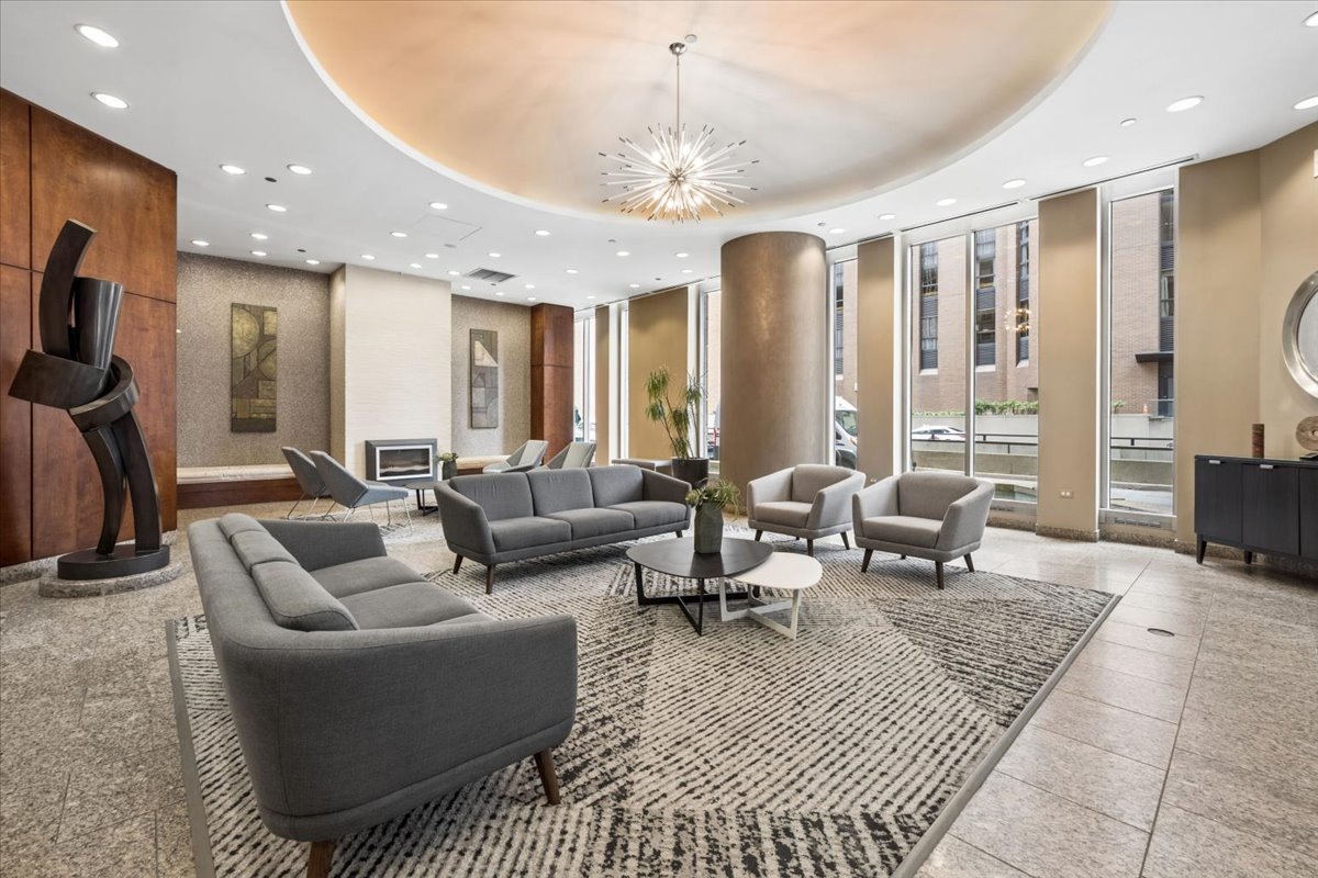 222 N Columbus Drive Unit: 612