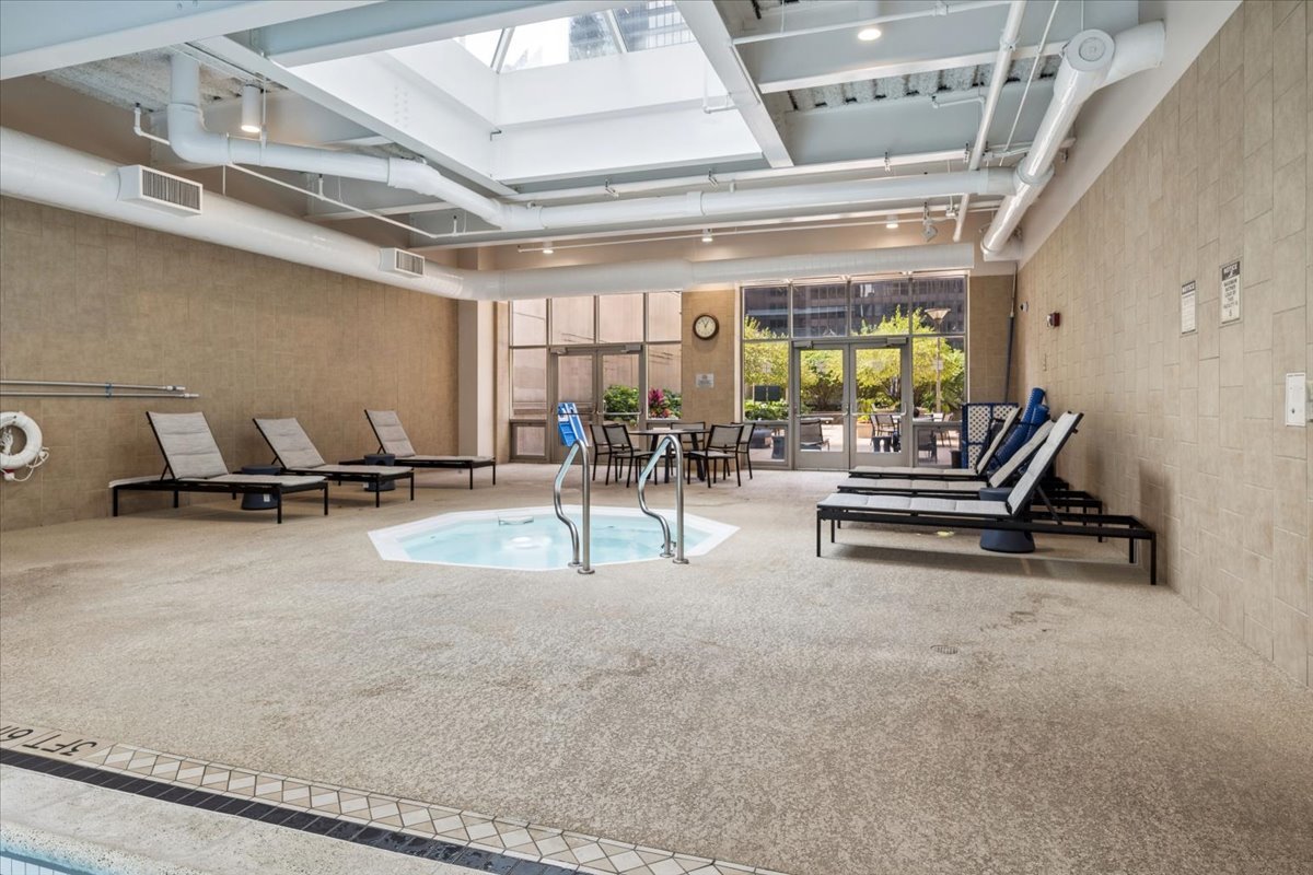 222 N Columbus Drive Unit: 612