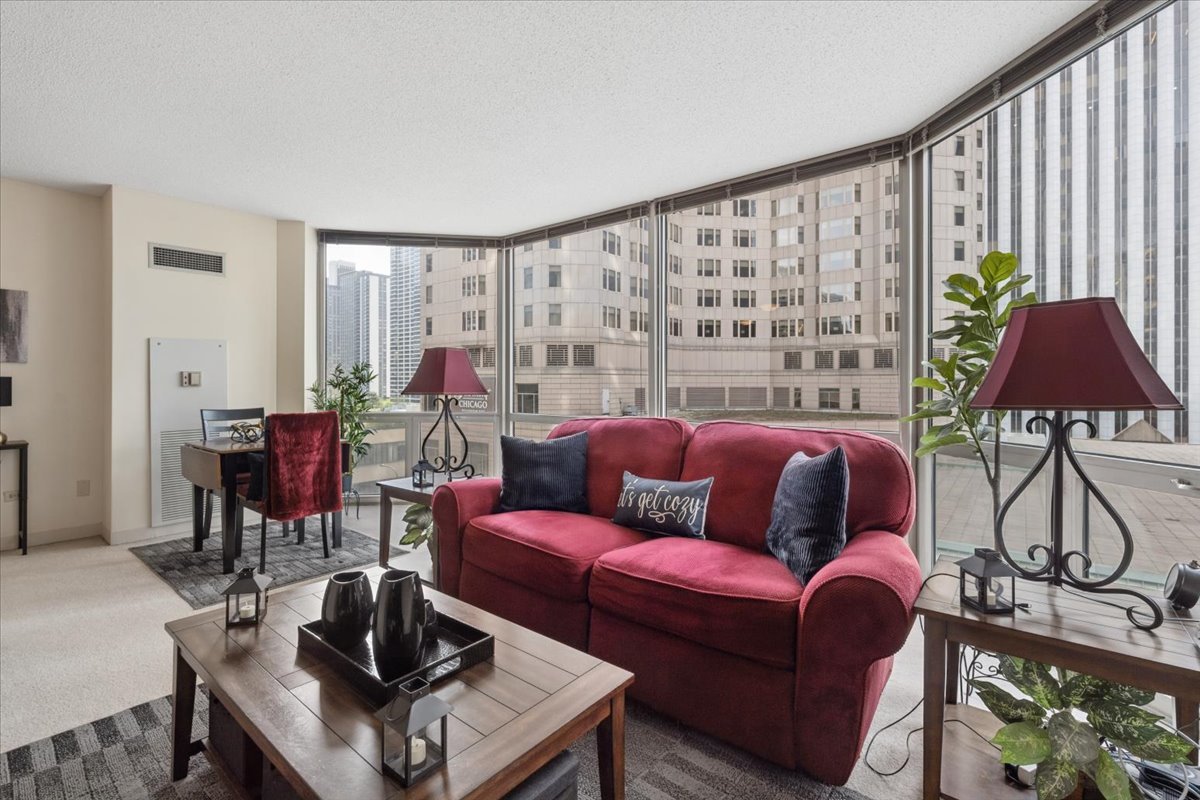 222 N Columbus Drive Unit: 612