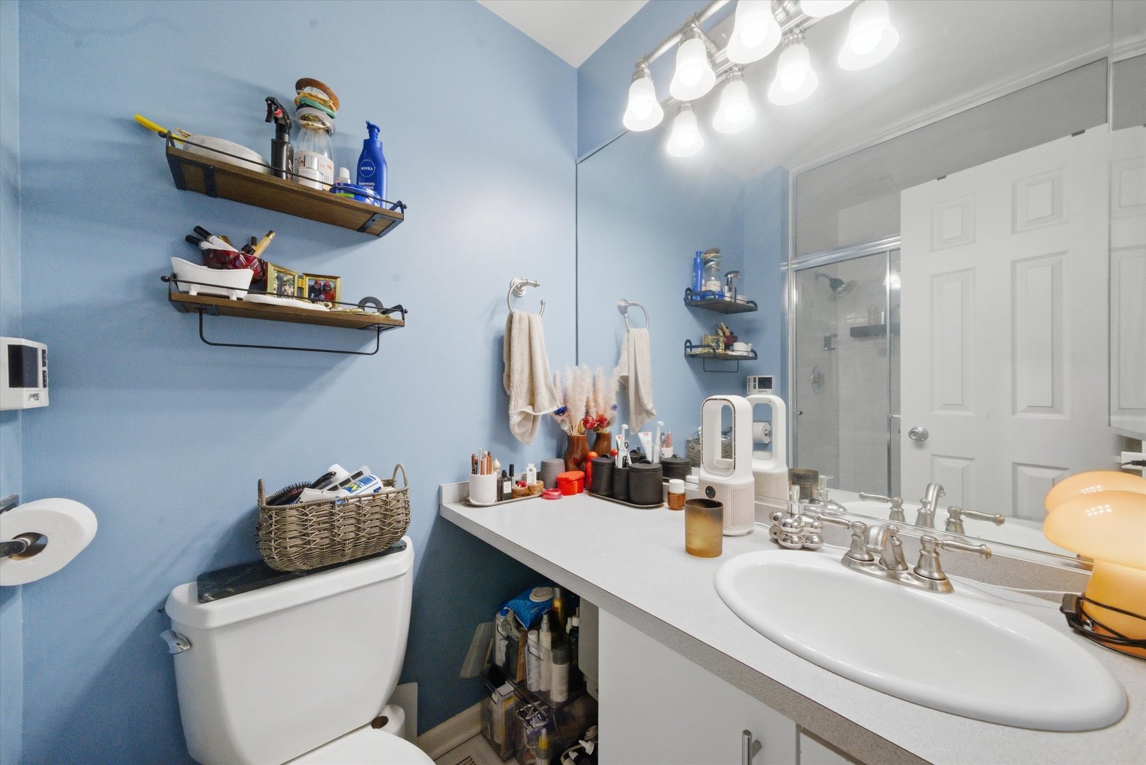 1248 W Fletcher Street Unit: J