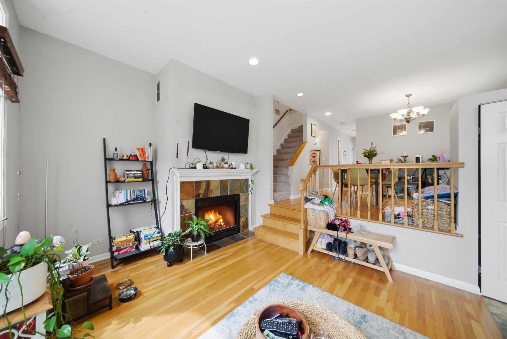 1248 W Fletcher Street Unit: J
