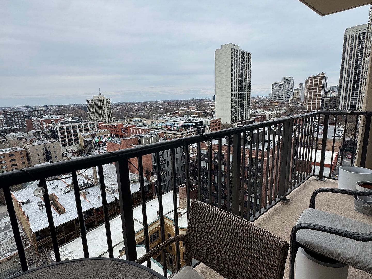 1540 N LaSalle Street Unit: 1505