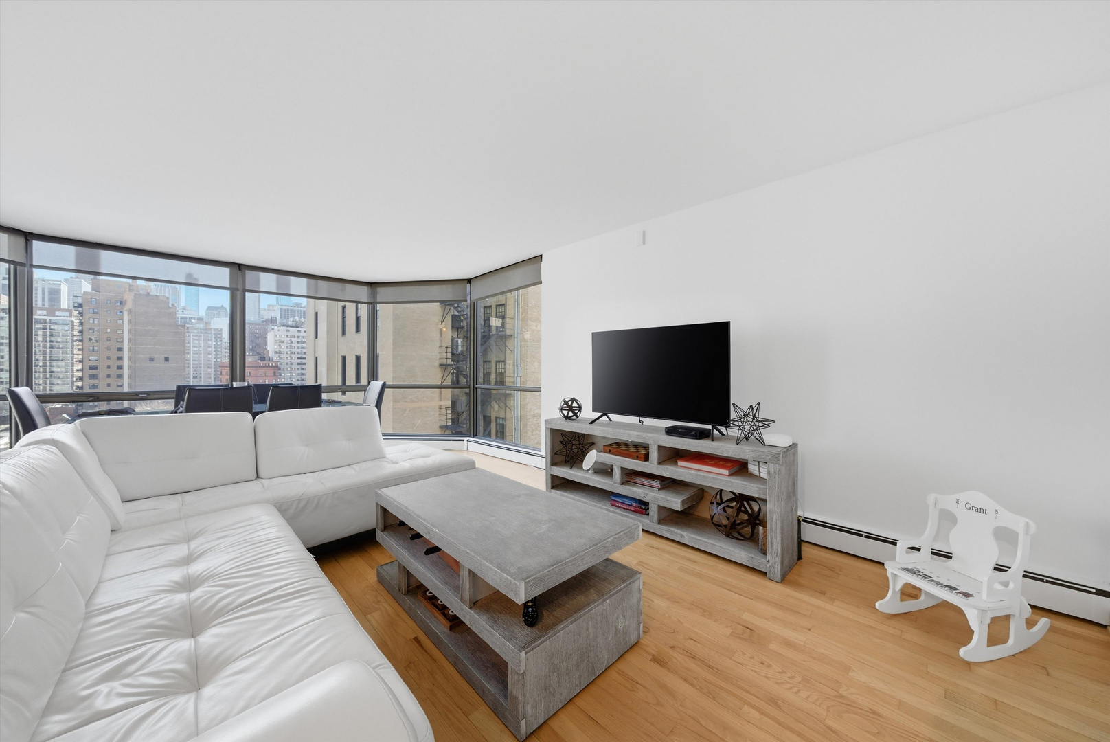 1310 N Ritchie Court Unit: 10B