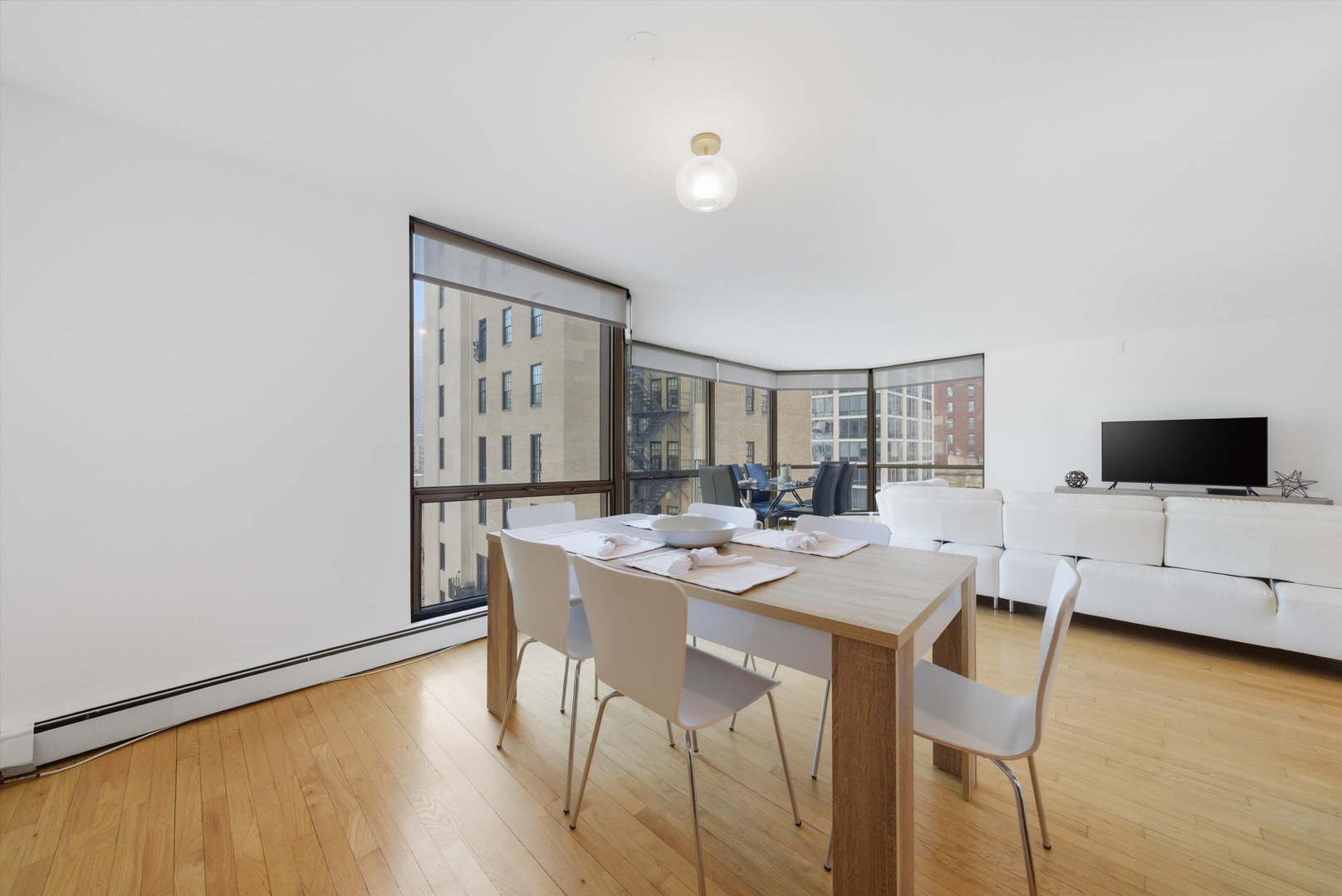 1310 N Ritchie Court Unit: 10B