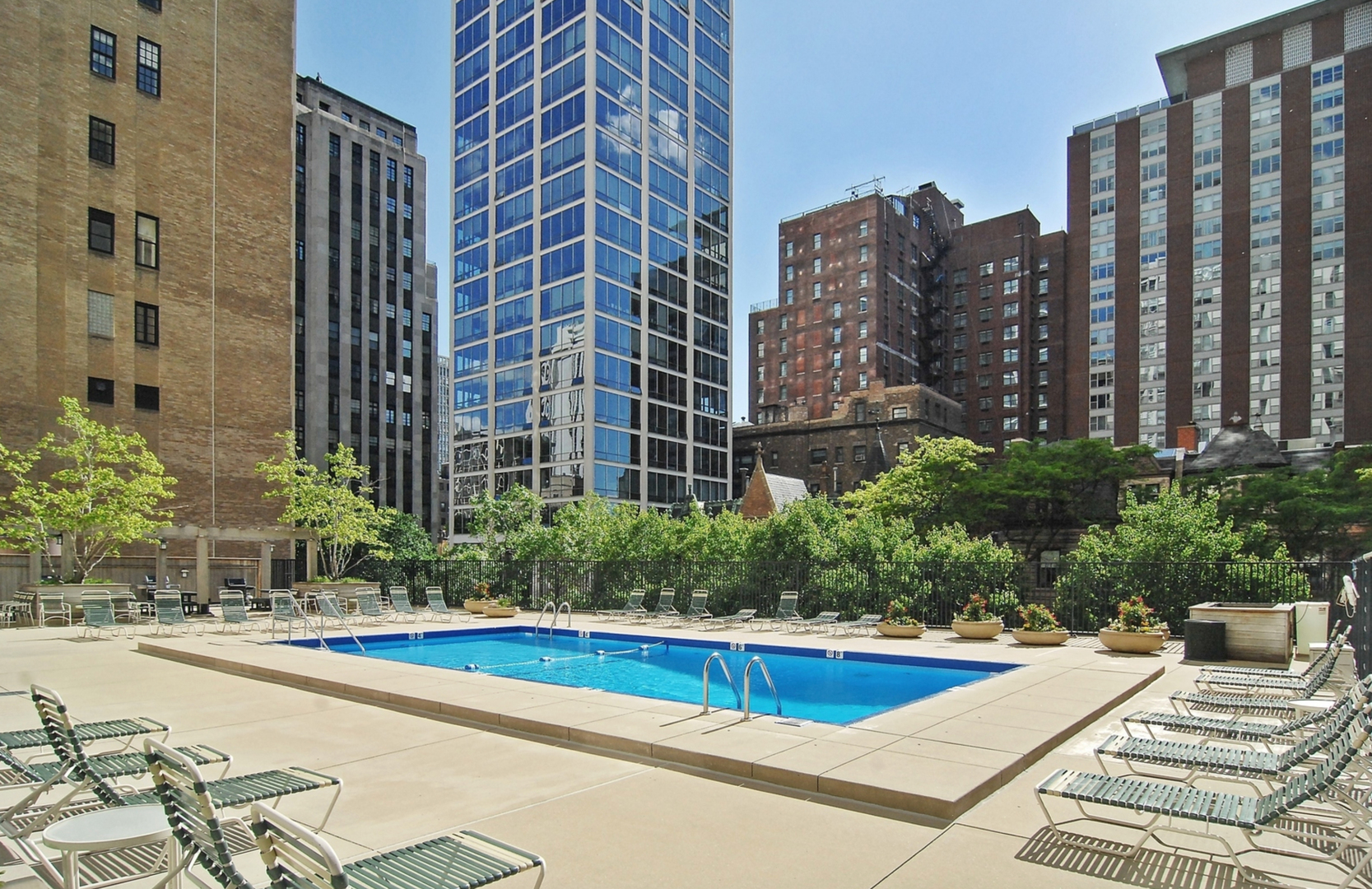 1310 N Ritchie Court Unit: 10B