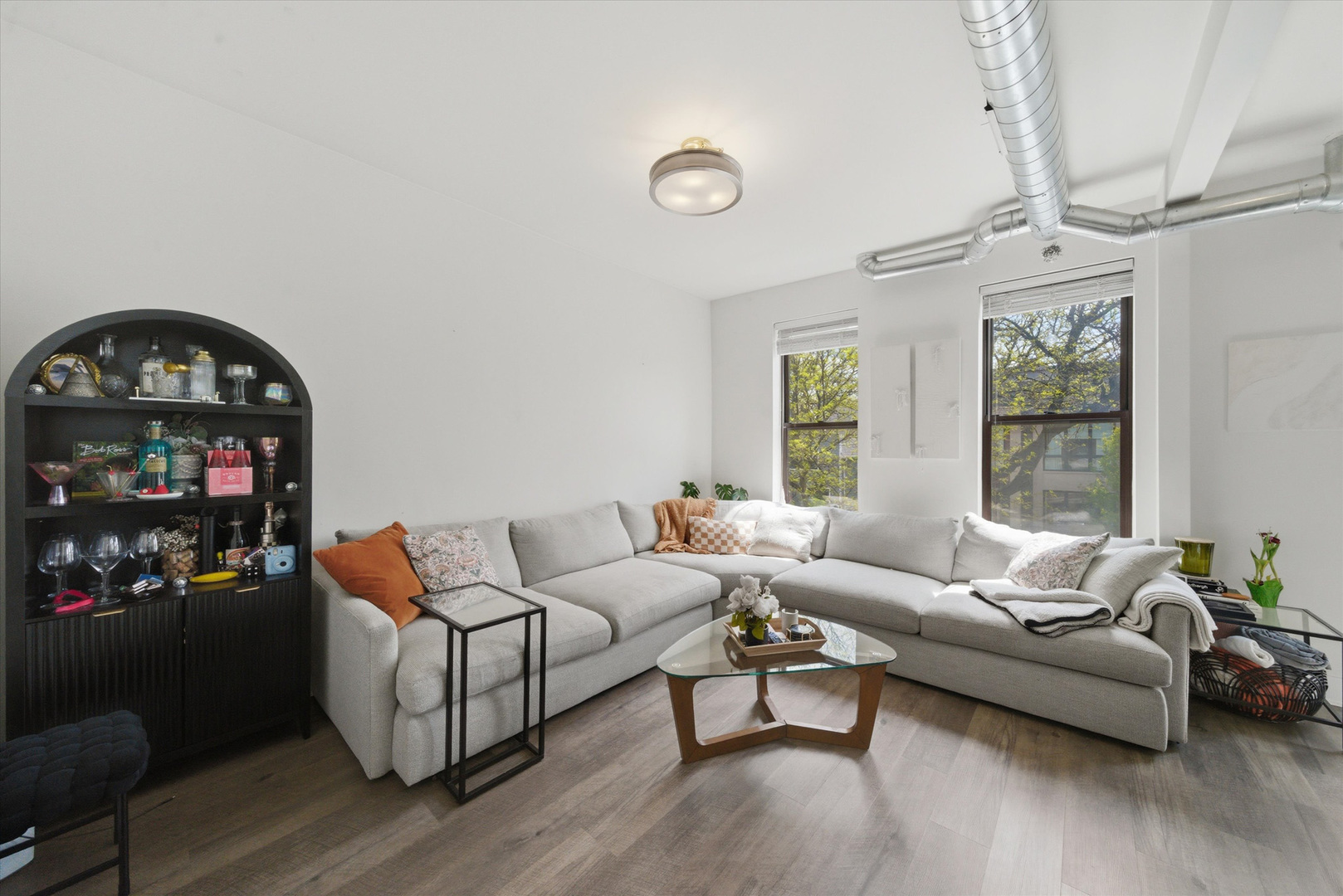 1722 W Wabansia Avenue