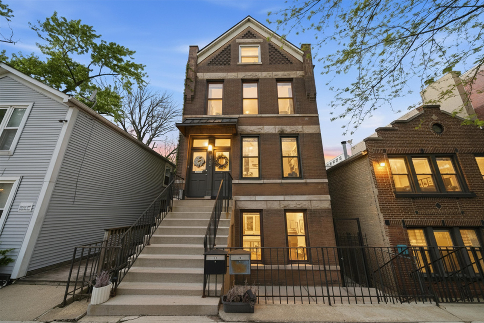 1722 W Wabansia Avenue