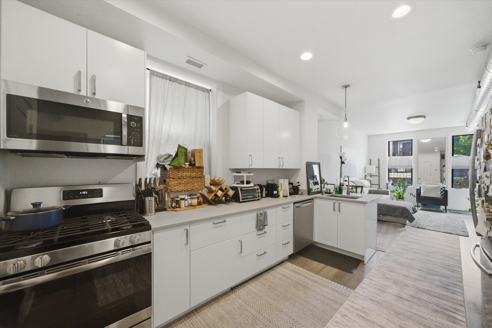 1722 W Wabansia Avenue