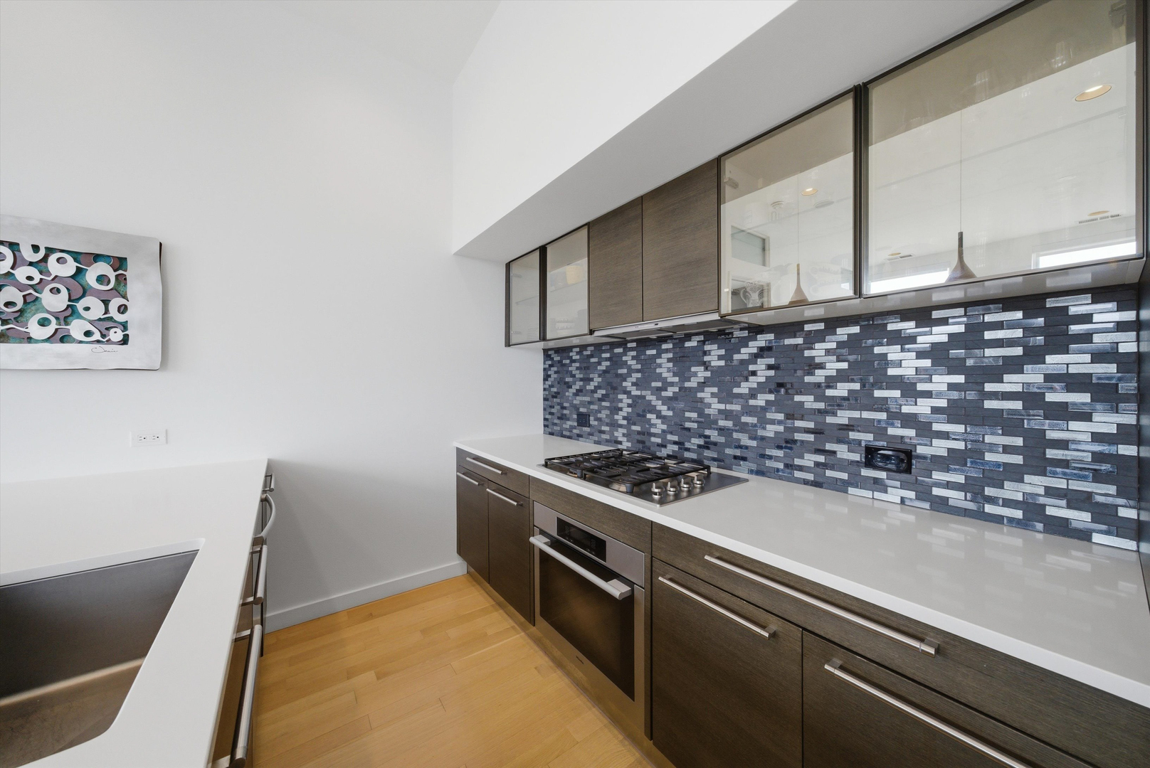 2028 W Division Street Unit: 401
